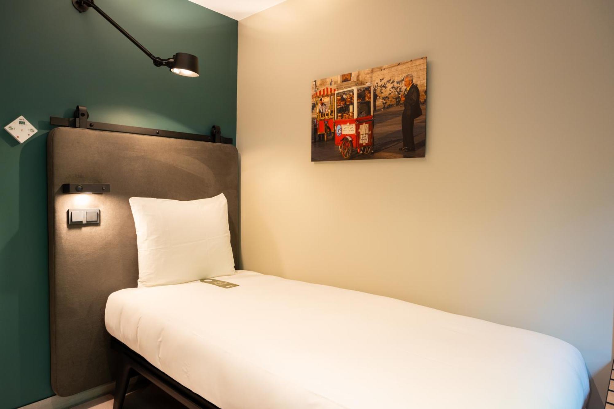 Hotel Kontakt Der Kontinenten Soesterberg Eksteriør bilde